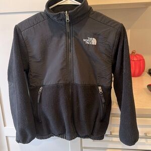 Northface kids, jacket size medium